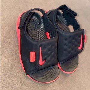 Toddler nike sandal